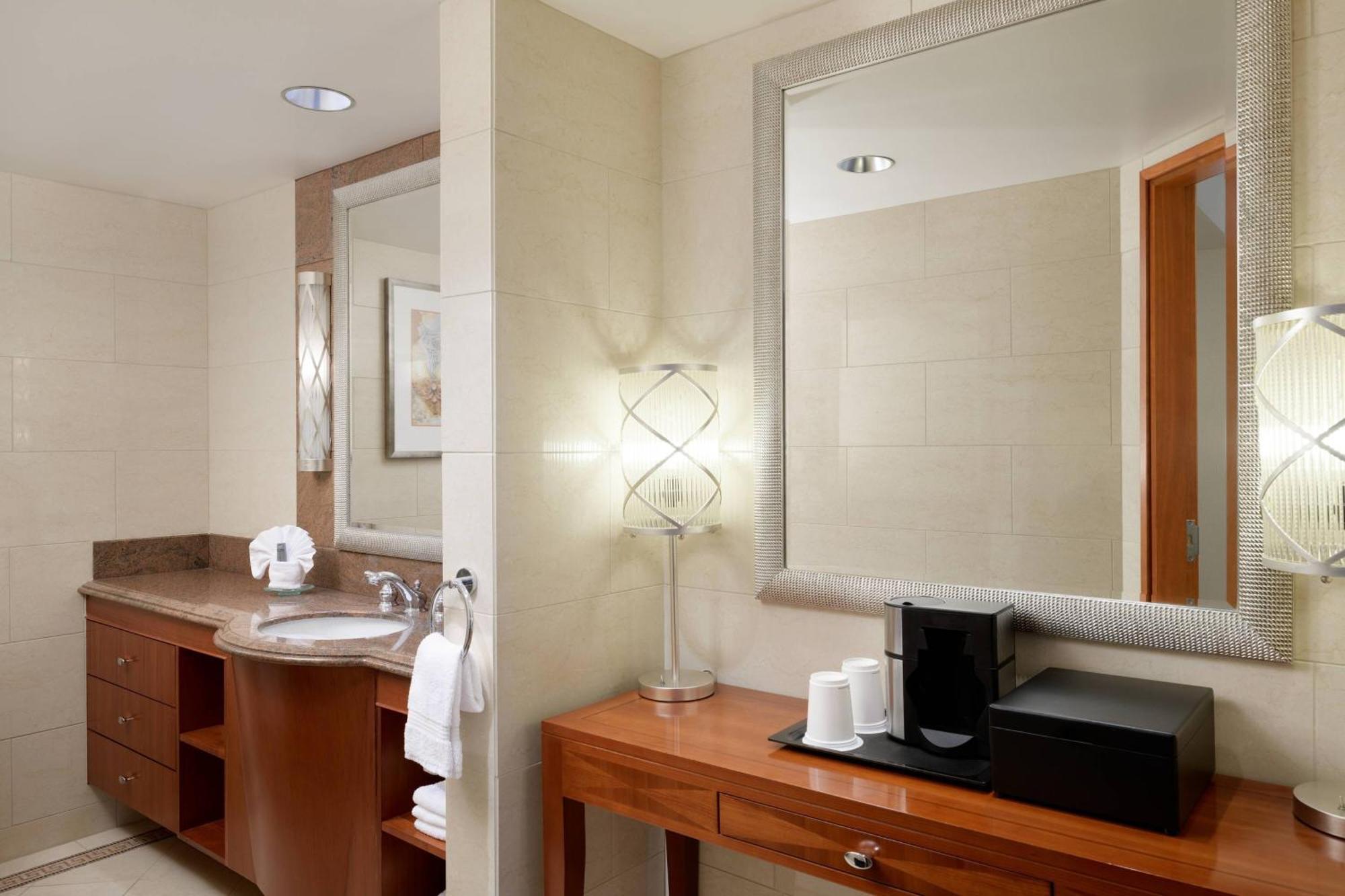Marriott Gaslamp Quarter 4* San Diego
