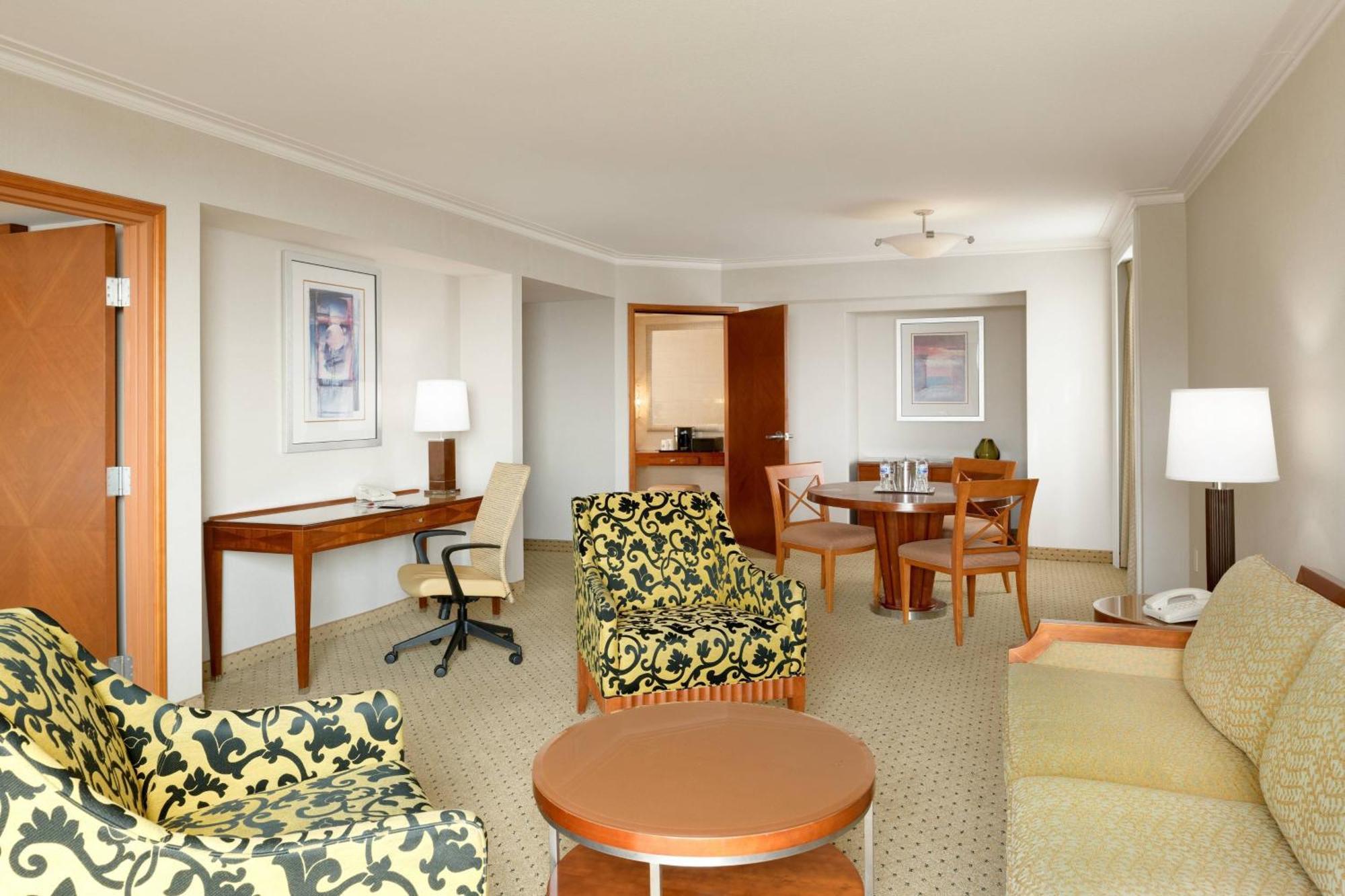 Hotel Marriott Gaslamp Quarter 4*